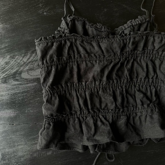 Black Ruffled Crop Top - Picture 4 of 5